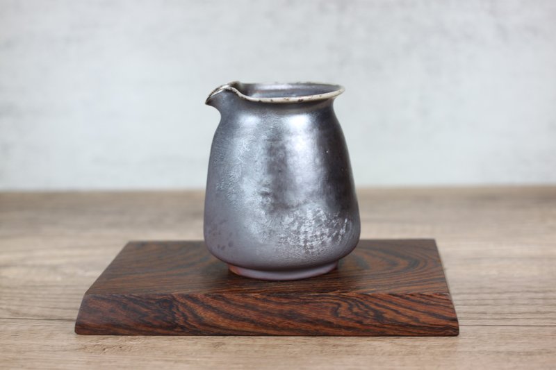 【送禮好物】天然落灰 柴燒茶海 公道杯 名家葉敏祥手作 300ml - 茶壺/茶杯/茶具 - 瓷 