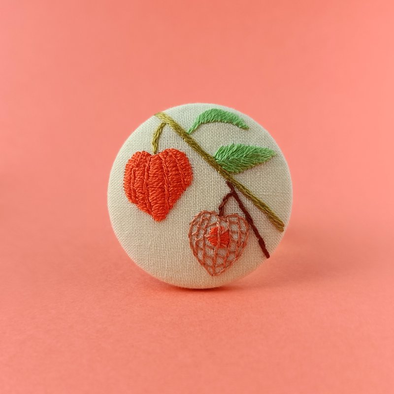 鬼灯の刺繍ブローチ - ブローチ - コットン・麻 オレンジ