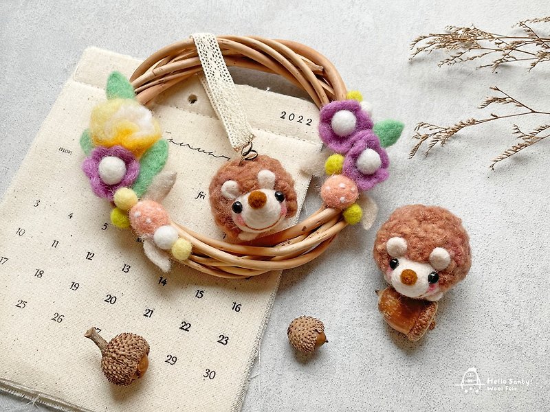 Little Hedgehog Wreath - Items for Display - Wool Multicolor