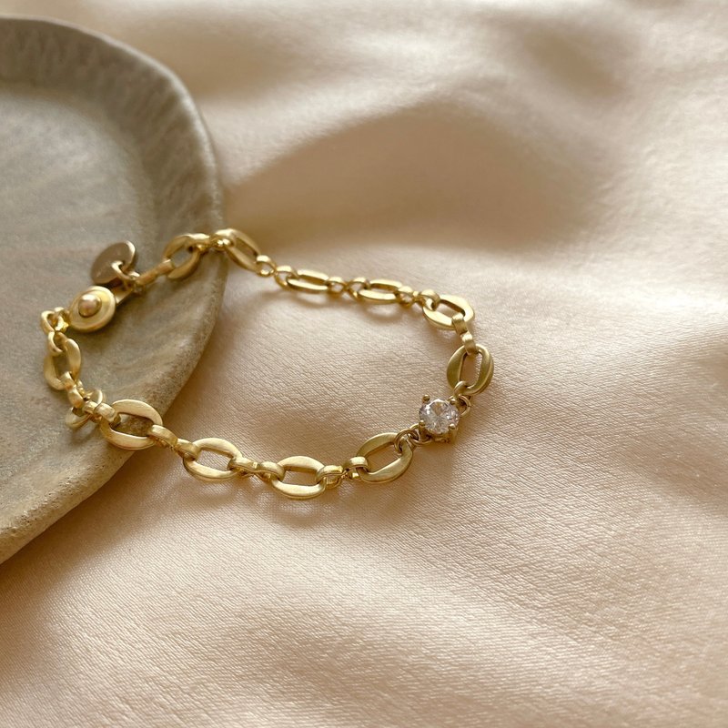 Athens - Brass bracelet - สร้อยข้อมือ - เครื่องเพชรพลอย สีทอง