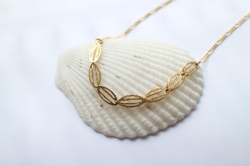 The leaf light~Brass handmade necklace - สร้อยคอ - โลหะ 