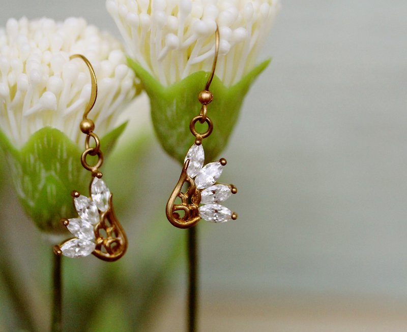 Brass Flower Gemstone Drop Earrings - Earrings & Clip-ons - Gemstone White