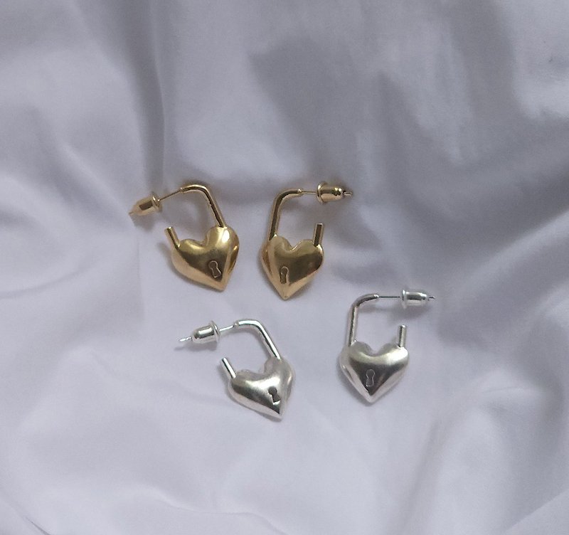 925 Silver Heart Lock Earrings E_103 - 耳環/耳夾 - 其他金屬 銀色