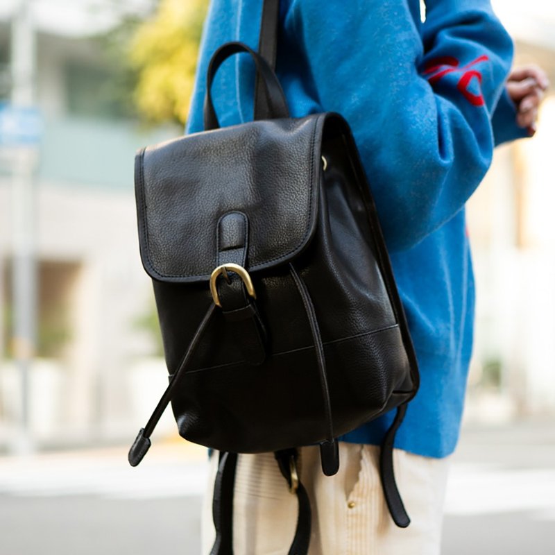 雙肩包 真皮革 日本直送 迷你 時尚 女性包包 收納力強 經典黑 - 後背包/背包/書包 - 真皮 黑色