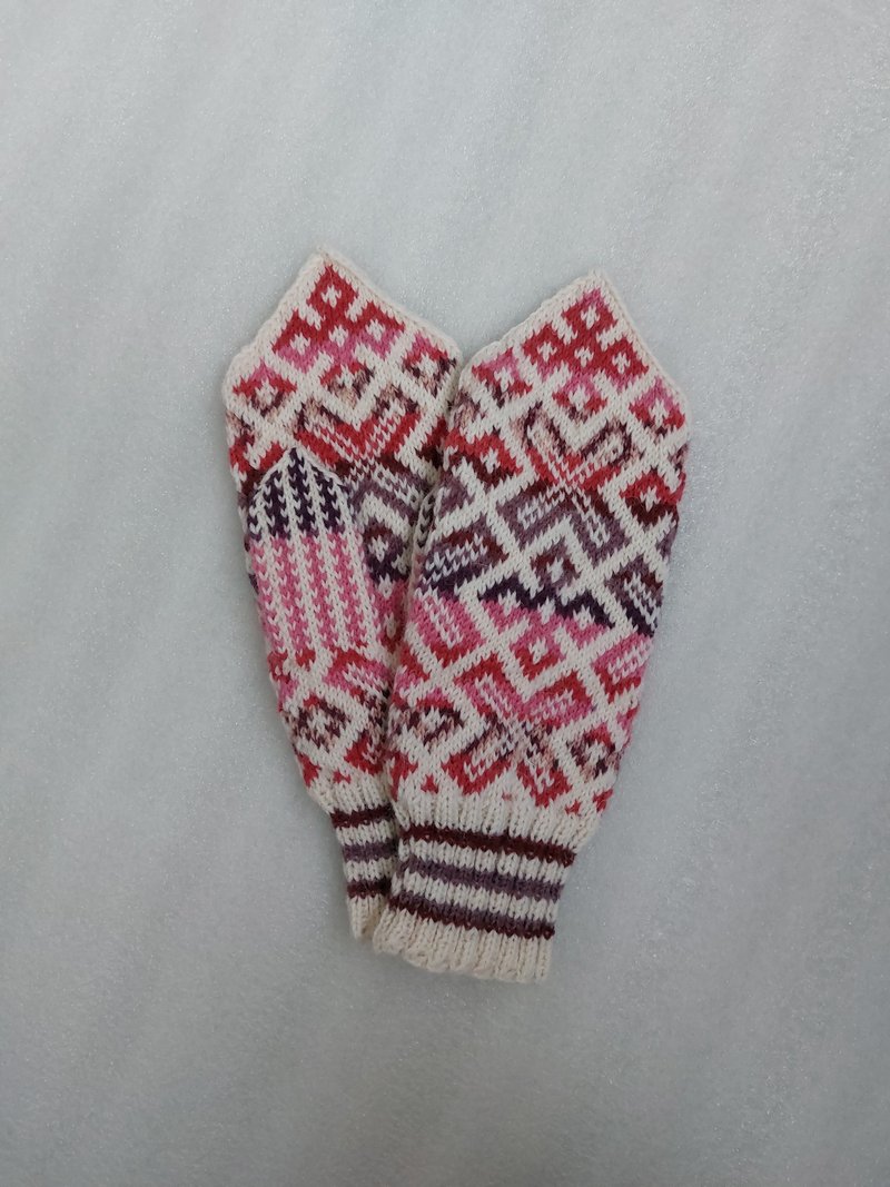 Women's hand-knitted wool mittens are very warm with a pattern - ถุงมือ - ขนแกะ หลากหลายสี