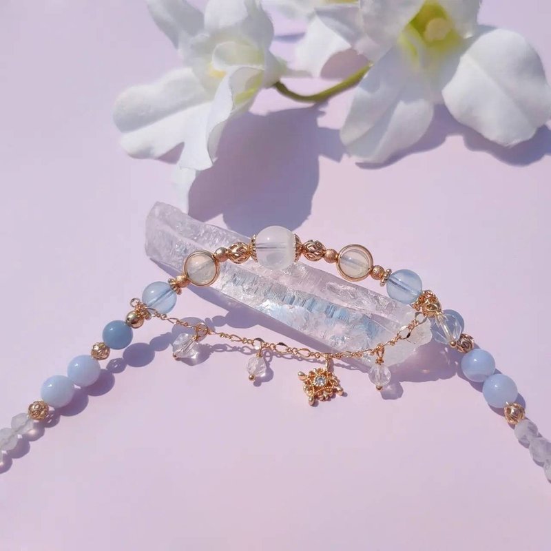 晴空塔。白幽靈 藍紋瑪瑙 海水藍寶 14K包金 水晶礦石設計手鍊 - 手鍊/手環 - 水晶 藍色