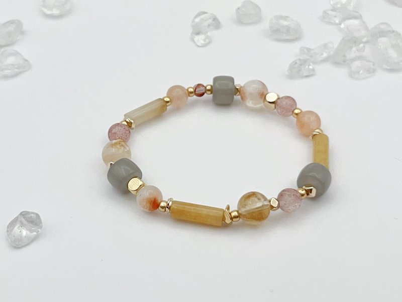 Sosii | Crystal 14 natural crystal bracelet | Feldspar - Topaz | - สร้อยข้อมือ - คริสตัล สีเหลือง