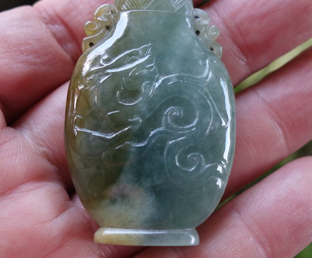 snuff bottle天然三彩翡翠鼻煙壺鼻煙壺回首螭龍翡翠jade文玩山奇