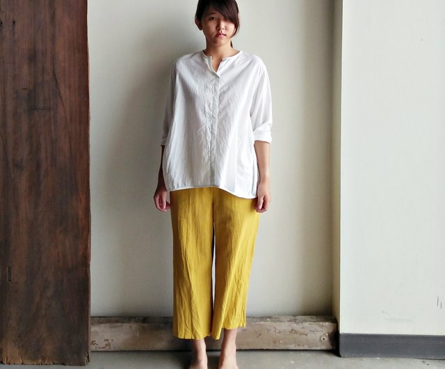 【5/】ウォッシュド コットンTシャツ ウォッシュドコットンホワイトの小さなVネック8分袖シャツ