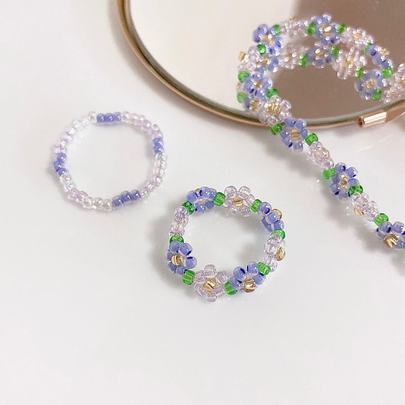 Beaded Flower Ring Garden Collection (4.3-6.3cm) - 戒指 - 其他材質 多色