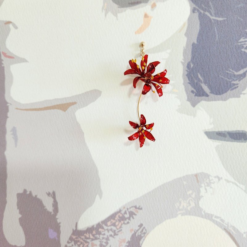 lycoris pierced or clip-on earrings - ต่างหู - เรซิน สีแดง