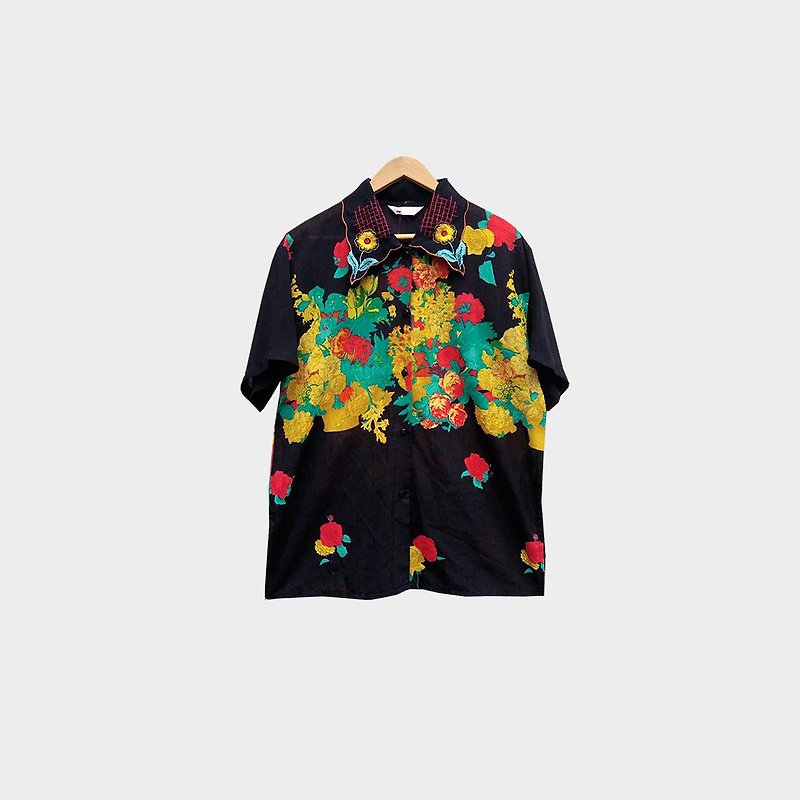 ヴィンテージの黒の半袖シャツの刺繍の花 - シャツ・ブラウス - ポリエステル ブラック