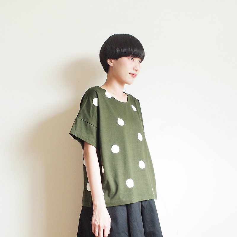polka dot cat crop t-shirt : khaki - 女 T 恤 - 棉．麻 綠色