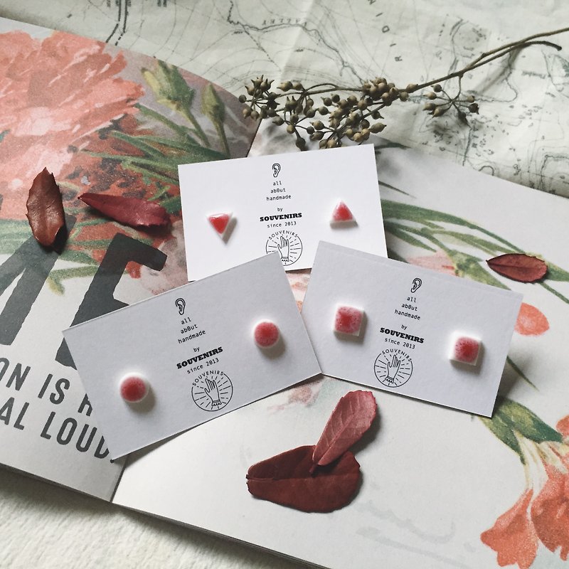 |Souvenirs|Original Personality Hand Color Heart Heart Color 10mm Stud Earrings 925 Silver Gold Plated - Earrings & Clip-ons - Acrylic Red