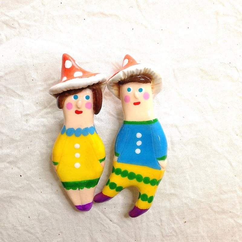 [Mini brooches] we are GOOD (mushroom) couple! Version 2-001 - Brooches - Clay Yellow