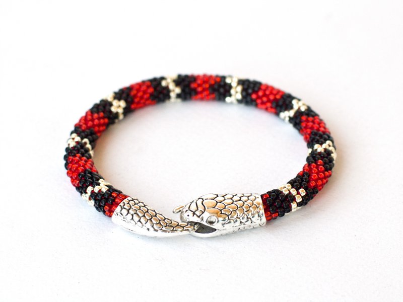 Red snake bracelet for women, Ouroboros bracelet, Witch jewelry, Celtic bracelet - สร้อยข้อมือ - แก้ว สีแดง