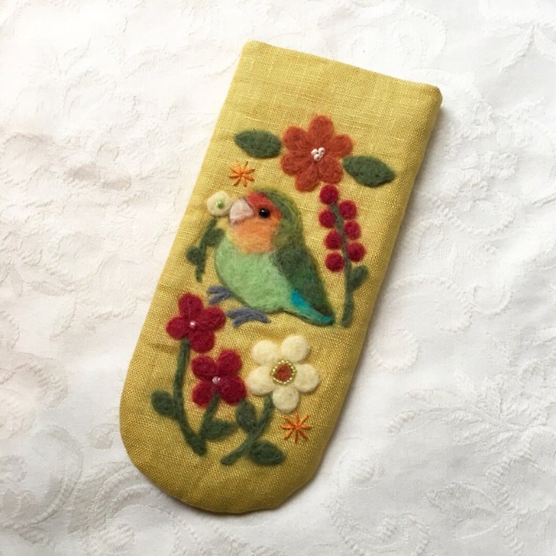 glasses case of  peach-faced lovebird - Other - Cotton & Hemp Yellow