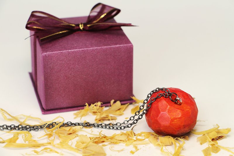 Cute wooden round apple necklace [bow gift box]--woodcut--handmade - hand made (can pick color) - สร้อยคอ - ไม้ สีแดง