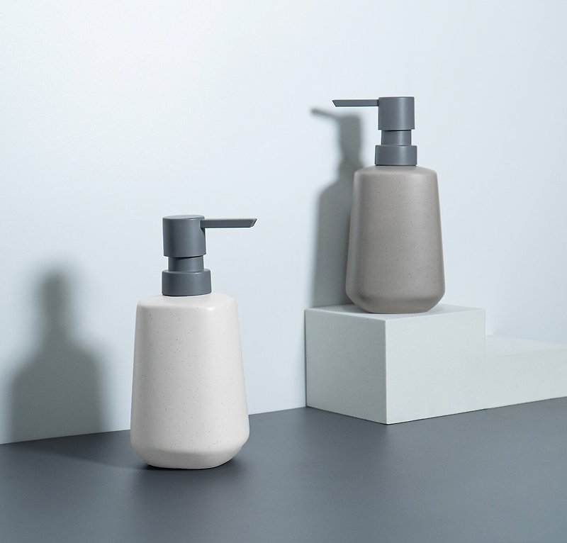 Simple ceramic round bottle 300ml - Bathroom Supplies - Porcelain Multicolor