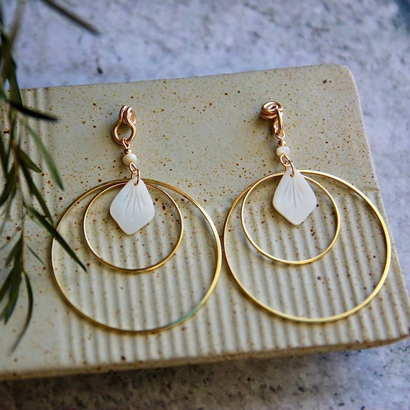 Double hoop white shell earrings - Earrings & Clip-ons - Shell White