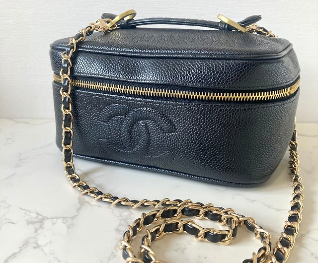 Rare second-hand Chanel black caviar leather box chain handbag side slanted  back cosmetic bag - Shop LA LUNE Vintage: Antiques from Japan Messenger Bags  & Sling Bags - Pinkoi