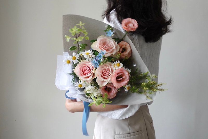 Into the ocean of spring. Flower Bouquet(M) /Flower Bouquet/Valentine's Day/Birthday/Congratulations - ตกแต่งต้นไม้ - พืช/ดอกไม้ สึชมพู