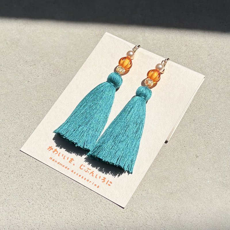 マリーゴールドイヤリング - 耳環/耳夾/耳骨夾 - 繡線 綠色