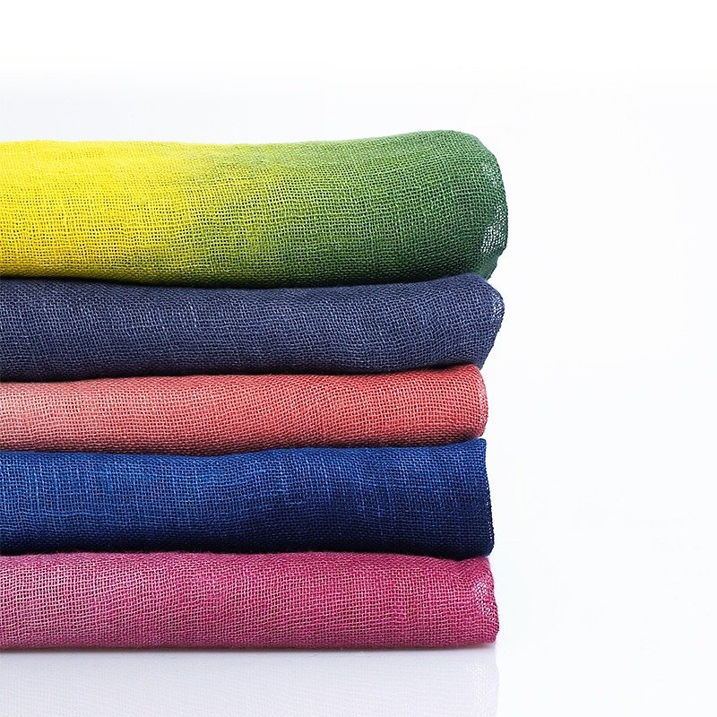 Zhuo Ye Lan Dye-Plant Dyed Linen Scarf - ผ้าพันคอ - ผ้าฝ้าย/ผ้าลินิน หลากหลายสี