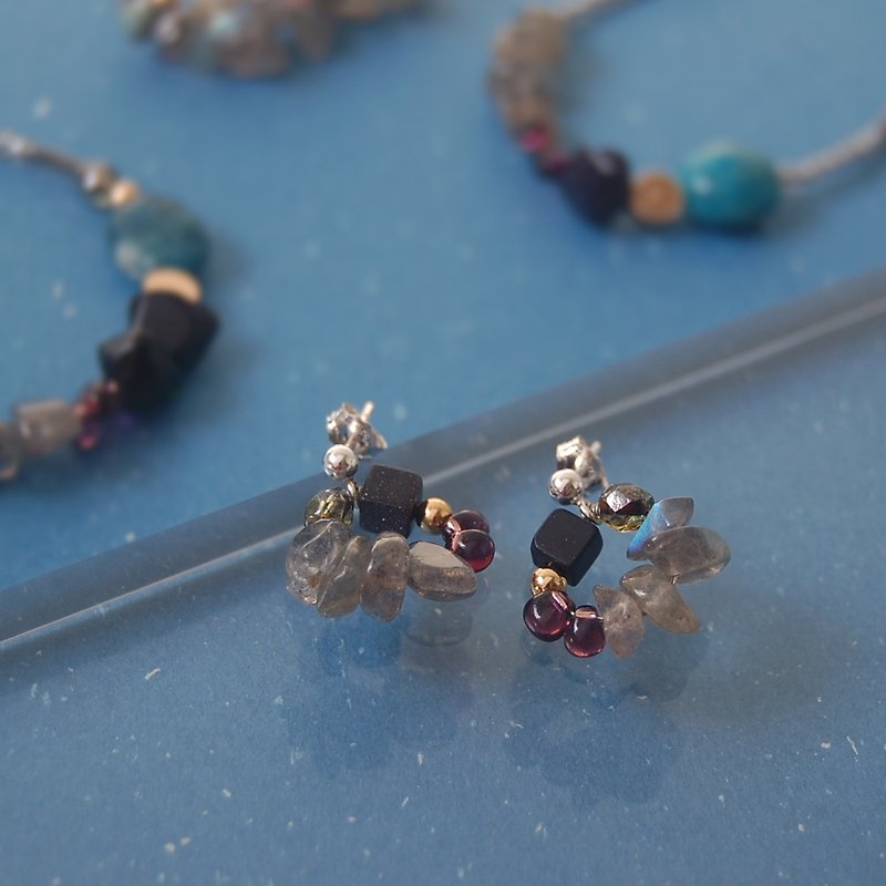 Winter Labradorite Blue sand stone Crystal Gemstone Silver Earrings - ต่างหู - เครื่องเพชรพลอย สีน้ำเงิน