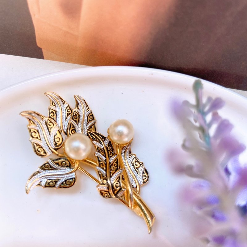 【西洋古董飾品】西班牙 大馬士革K金工 花葉優雅珍珠感 胸針別針 - 胸針 - 貴金屬 金色