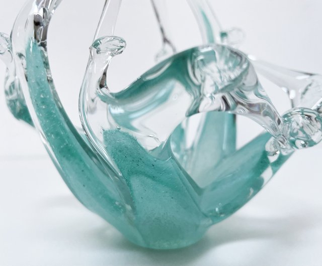 ムラーノ – ターコイズブルーのガラスのバスケットとポニーのデザイン