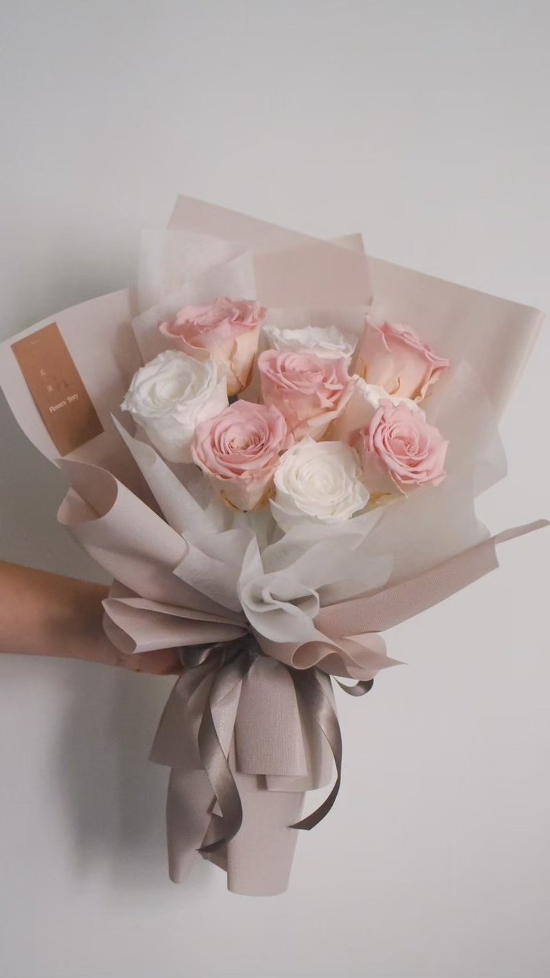 /粉白玫瑰9朵花束/七夕 紀念日 周年 生日 儀式感 畢業 母親節 - 乾燥花/永生花 - 植物．花 粉紅色