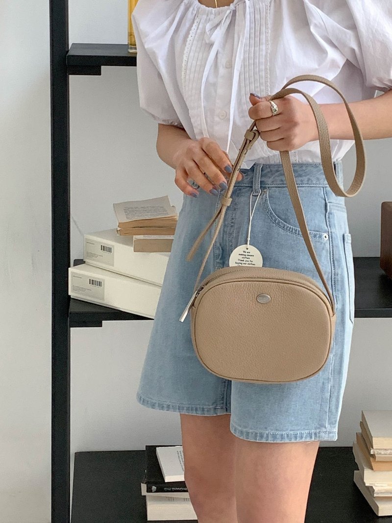 韓國 The Ally | CINDY BAG | 米色 | 牛皮手袋 斜背包 - 側背包/斜孭袋 - 真皮 卡其色