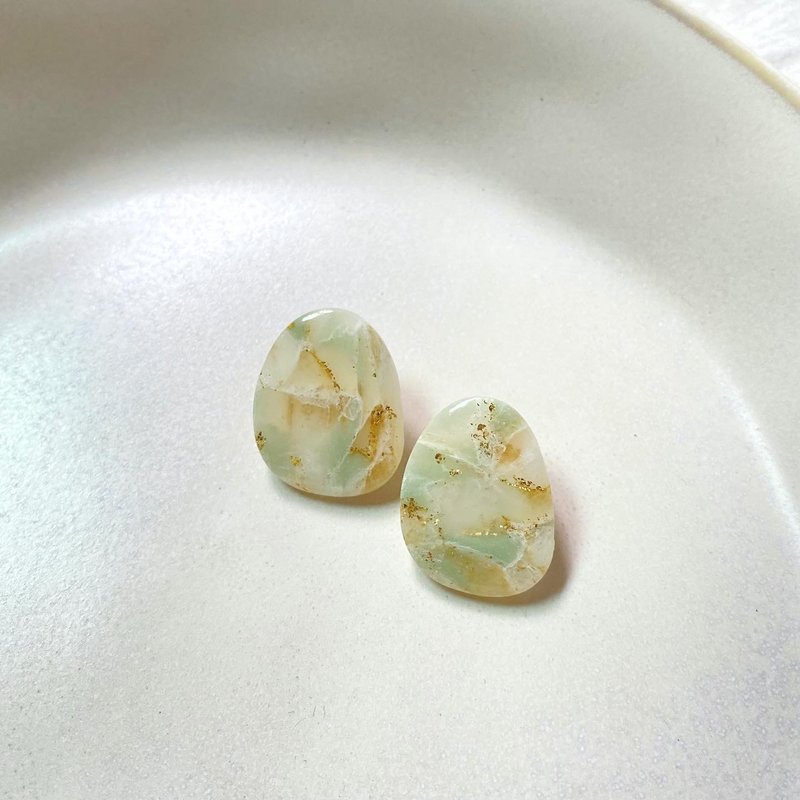 手作軟陶耳環 解憂系列 不規則形 耳針耳夾 - 耳環/耳夾/耳骨夾 - 陶 綠色