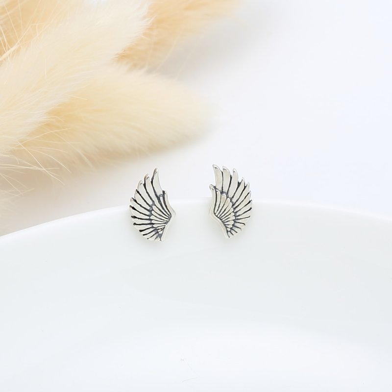 【Angel & Me】Angel Wing s925 sterling silver earrings Valentine Day Birthday gift - ต่างหู - เงินแท้ สีเงิน