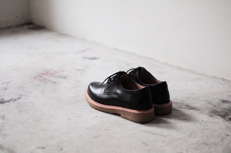 Crepe Rubber Derby Shoes (Black) - Heels Shaped Outsole type - รองเท้าหนังผู้หญิง - หนังแท้ สีดำ