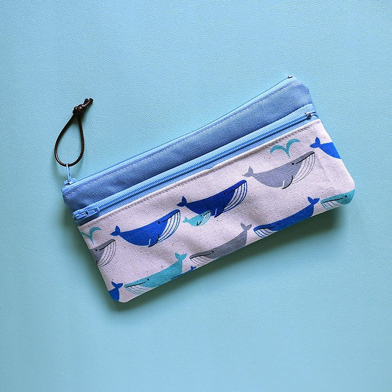 Flat pencil case with double compartments_Whale - กล่องดินสอ/ถุงดินสอ - ผ้าฝ้าย/ผ้าลินิน สีน้ำเงิน