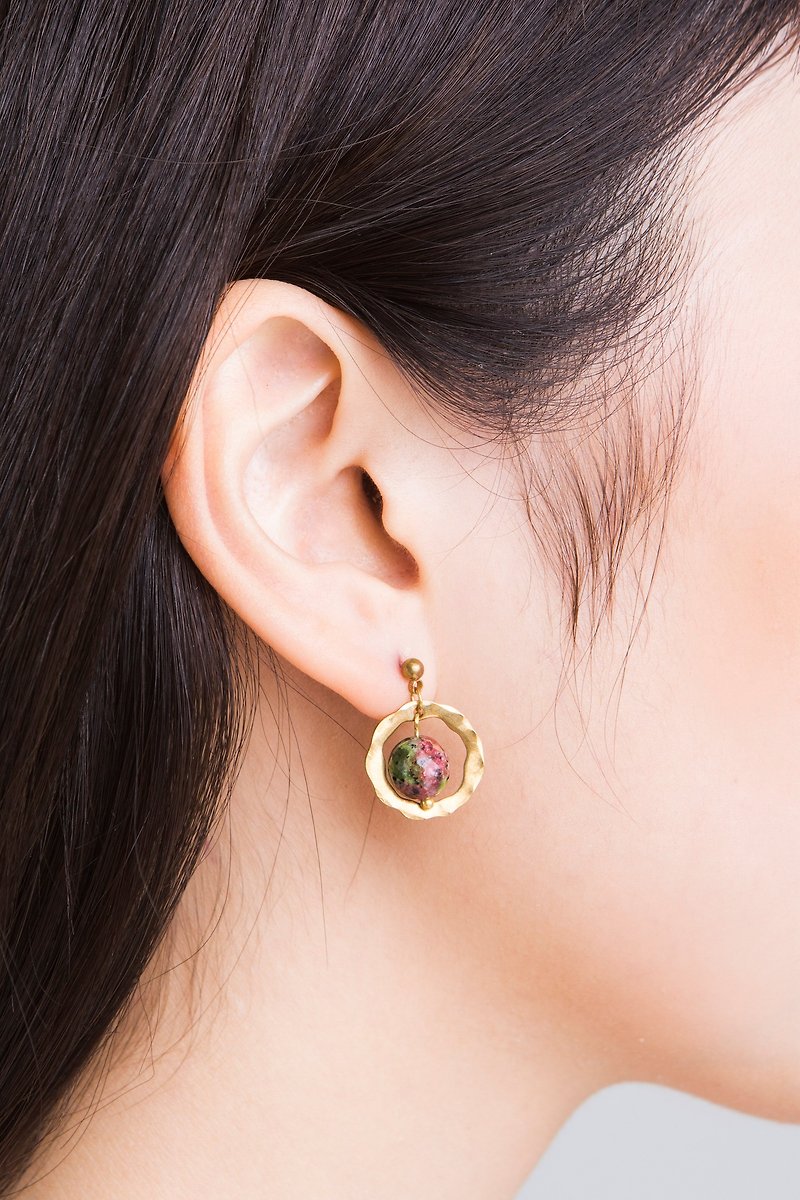 Exotic dragon fruit earrings - ต่างหู - เครื่องประดับพลอย สีเขียว