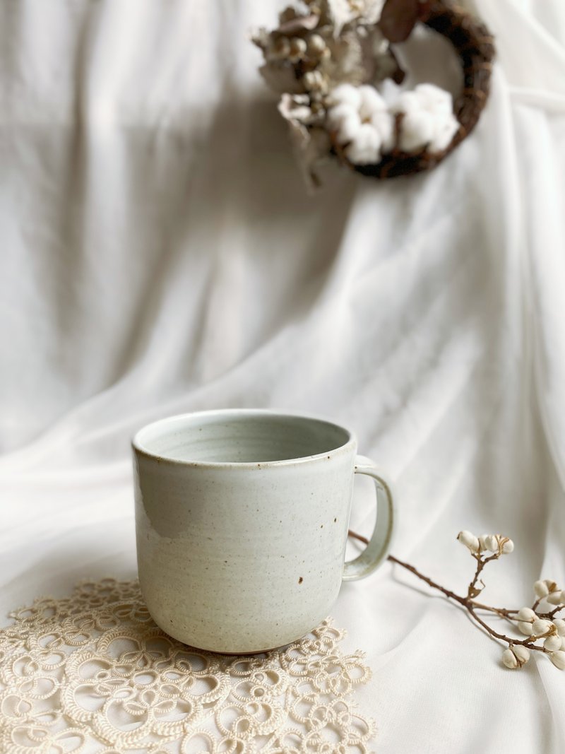 [Good Day Fetish] Handmade Ceramic Glazed Coffee Cup Mug with Heart - Mugs - Pottery White