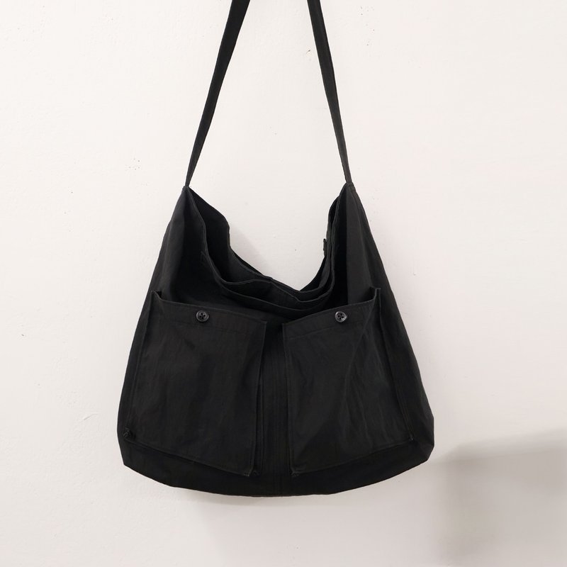 Two-Pocket Shoulder Bag - Powder Black - 手提包/手提袋 - 尼龍 黑色