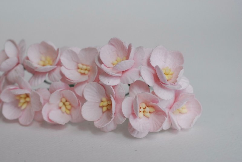 Paper flower, 50 pieces, size 2.5 cm. Cherry blossom, Sakura paper, pink color. - Wood, Bamboo & Paper - Paper Pink