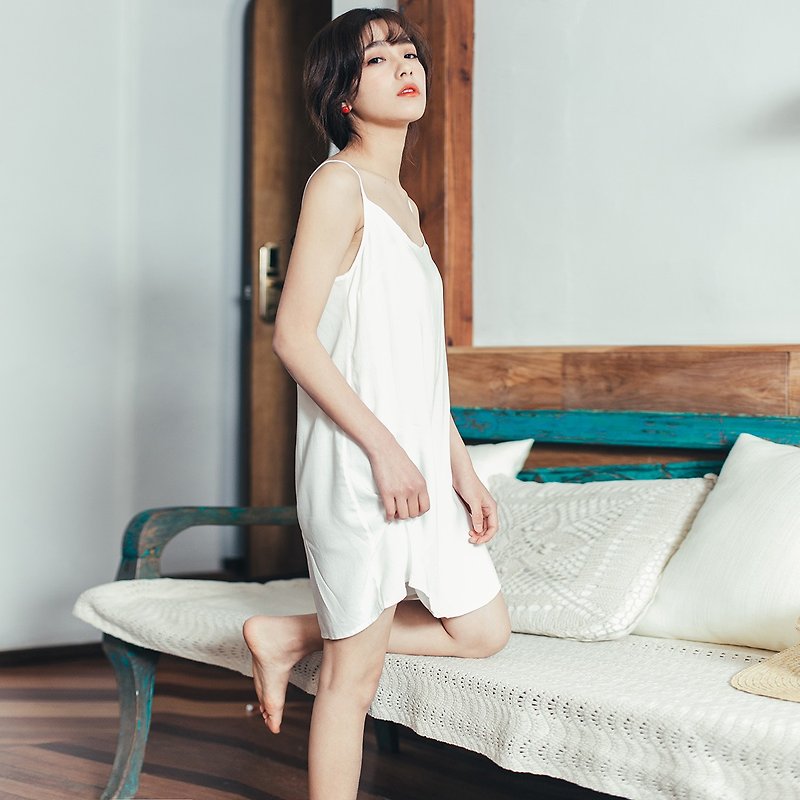 陳庭妮2017夏の新しい綿は摩耗ドレスの種類を底2調節可能なストラップパジャマ - ワンピース - コットン・麻 ホワイト