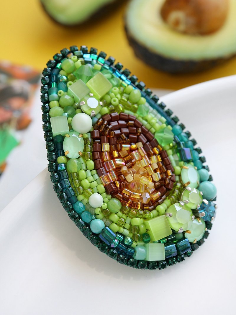 Avocado Jewelry Handmade Brooch Fruit pin - 襟章/徽章 - 其他材質 綠色