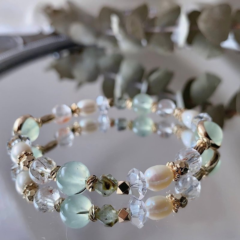 Morning Mist Lakeside/14K gold-filled natural crystal energy bracelet/customized gift - สร้อยข้อมือ - คริสตัล 