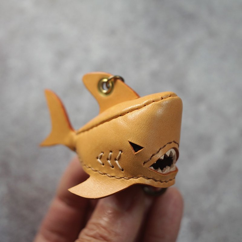 ONE+ Bruce shark Key holder - ที่ห้อยกุญแจ - หนังแท้ สีส้ม