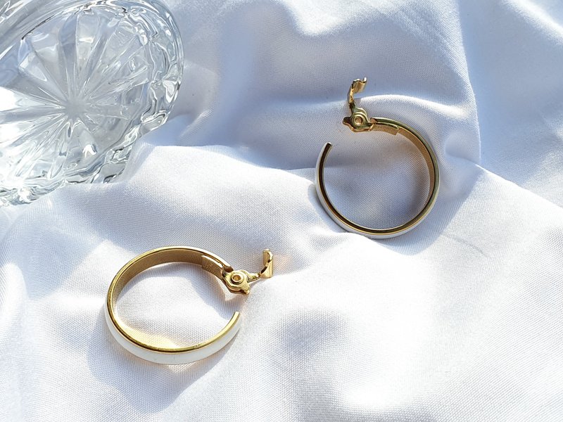[The United States brings back Western antique jewelry/old Western pieces] American brand Monet vintage clip-on earrings - ต่างหู - วัสดุอื่นๆ 