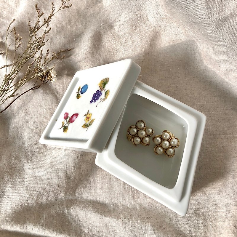 Vintage ceramic jewelry box - Storage - Porcelain 