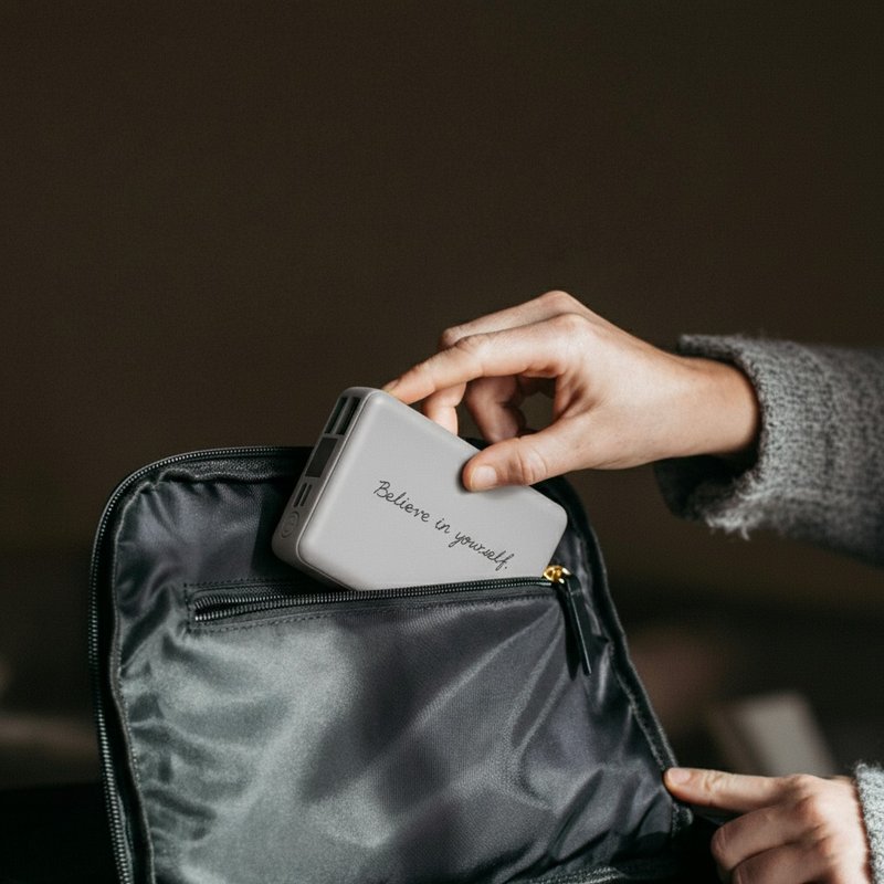 【送禮首選】客製化莫蘭迪色系快充行動電源|輕巧大容量|禮盒包裝 - 科技小物 - 塑膠 多色