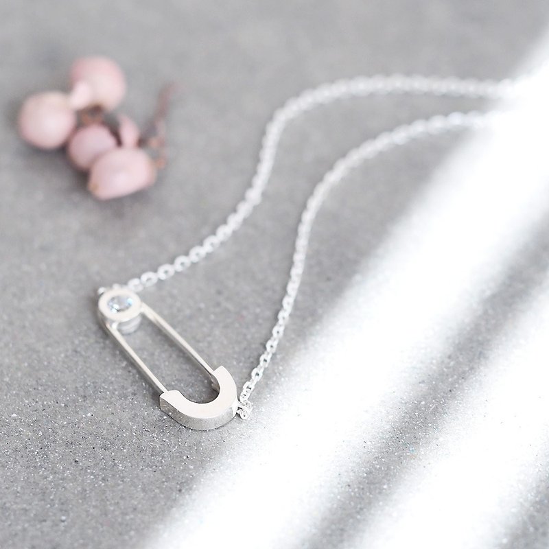 Safety Pin Necklace Silver 925 - Necklaces - Other Metals Silver