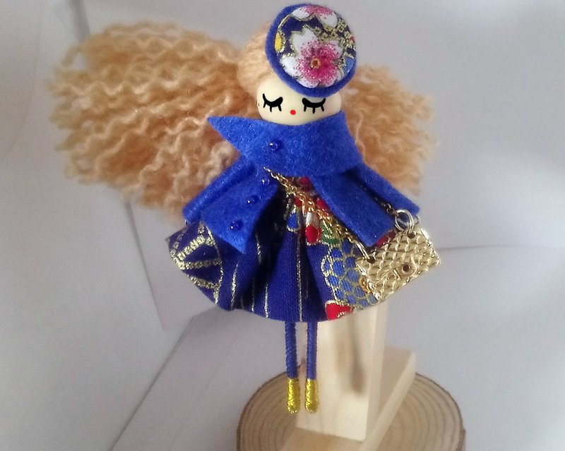 Brooch doll - 胸針 - 木頭 藍色